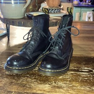 Doc Marten 1460s